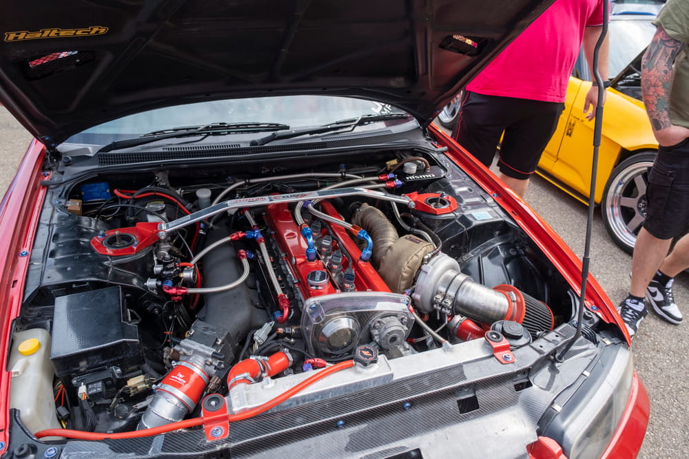 10 Legendary Engines That Carved Out Their Place in Automotive History
